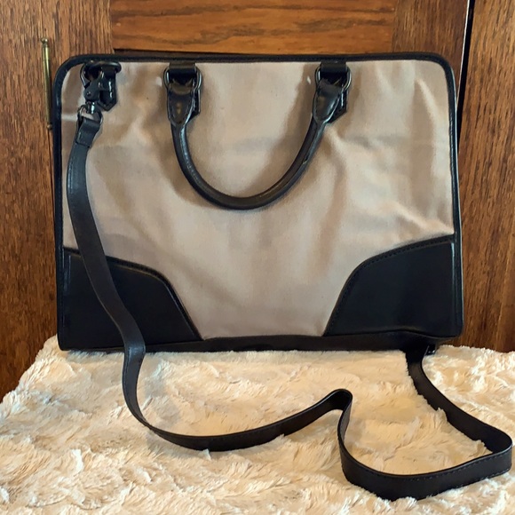 NWT, Ben Minkoff bag, has a laptop section as well as other compartments. - Picture 2 of 6